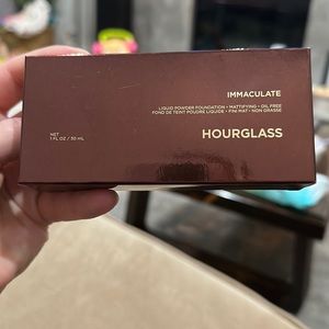 Hourglass Cosmetic powder foundation